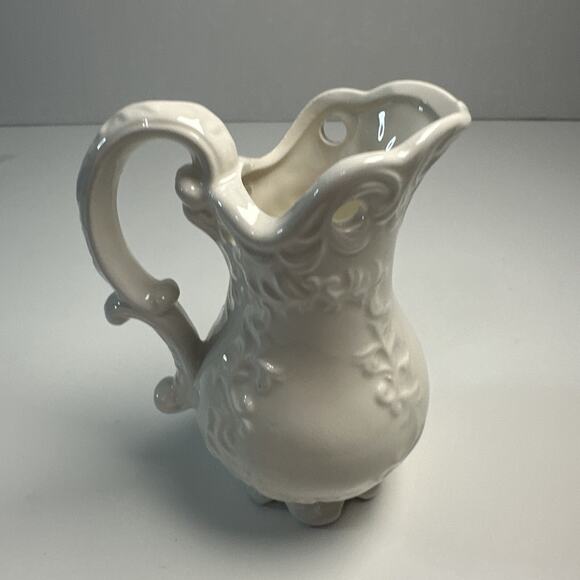 Vintage 5" Napcoware Pitcher Cottage White Embossed Japan - Picture 4 of 6